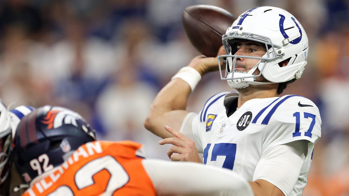 Daniel Jones' Colts among surprise 2-0 teams
