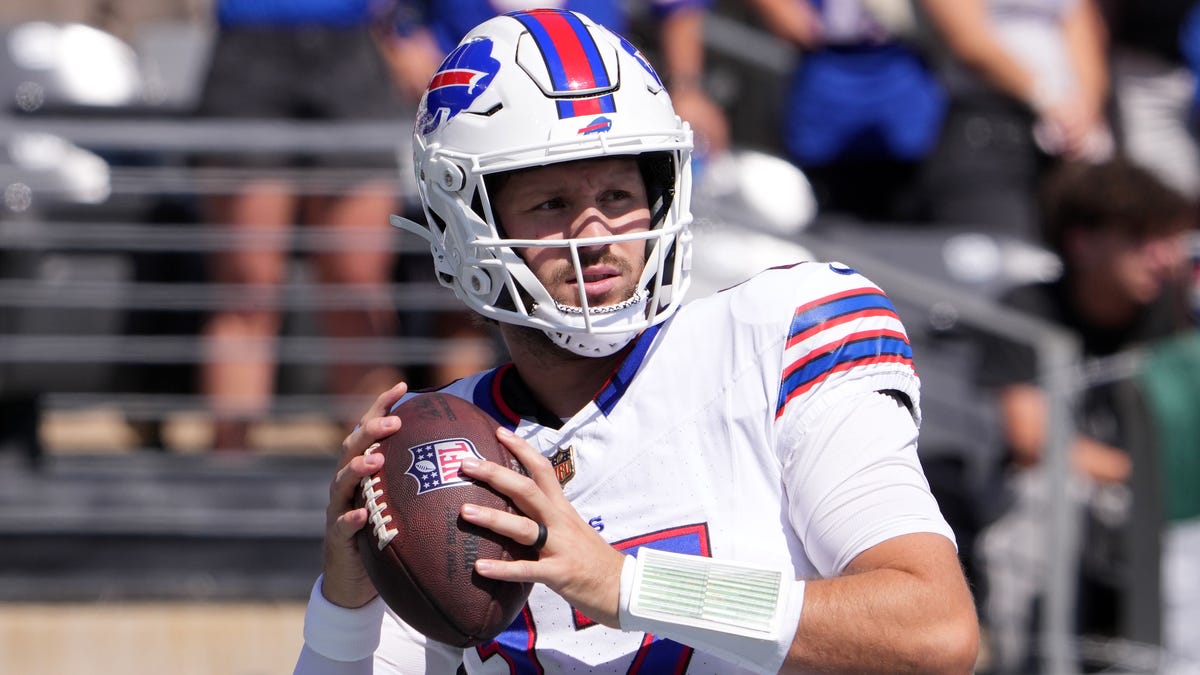 Where to watch Bills-Dolphins game tonight: Time, NFL schedule