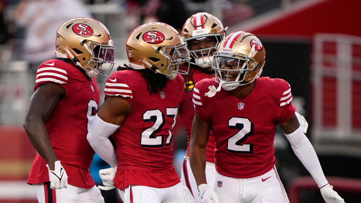 Who do experts predict will win in Week 4?