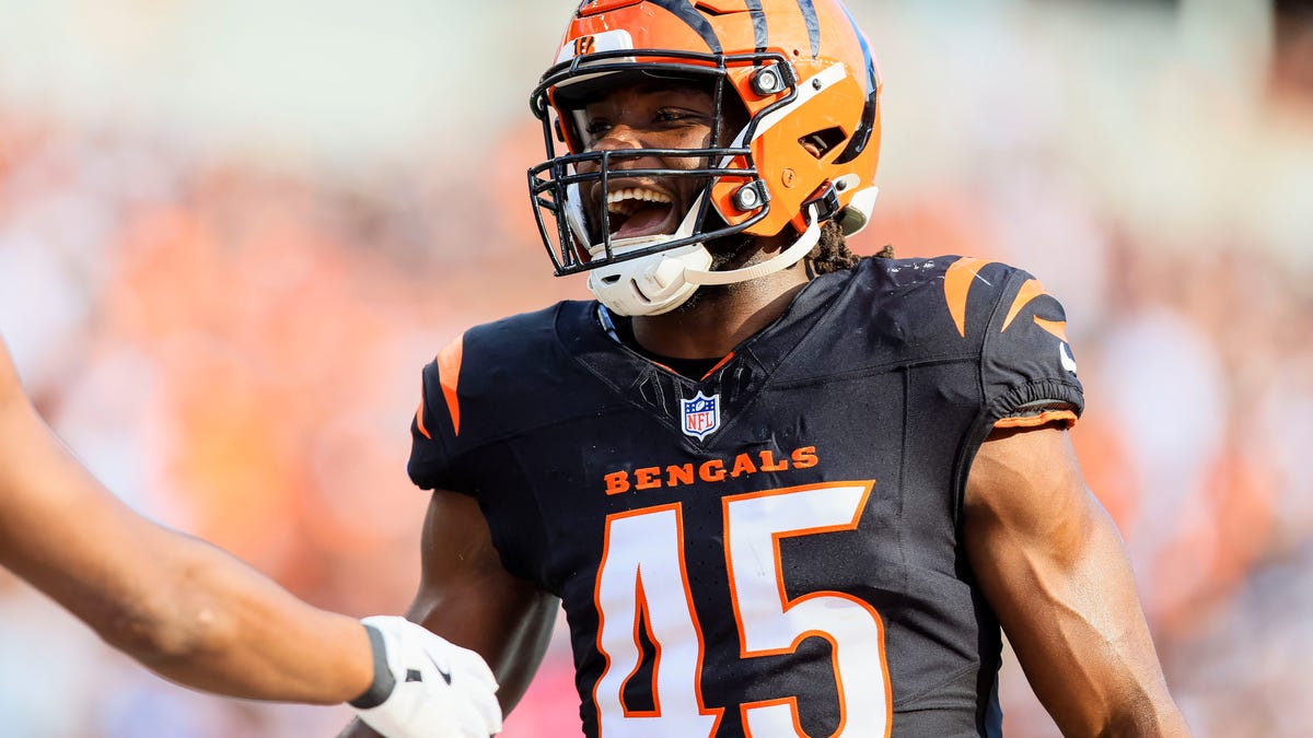 Panthers to sign LB Maema Njongmeta off Bengals' practice squad