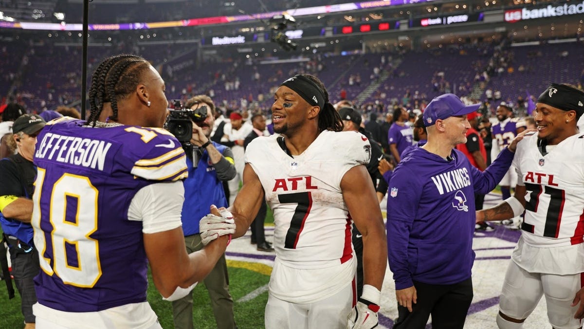 Bijan Robinson player props odds, tips and betting trends for Week 3