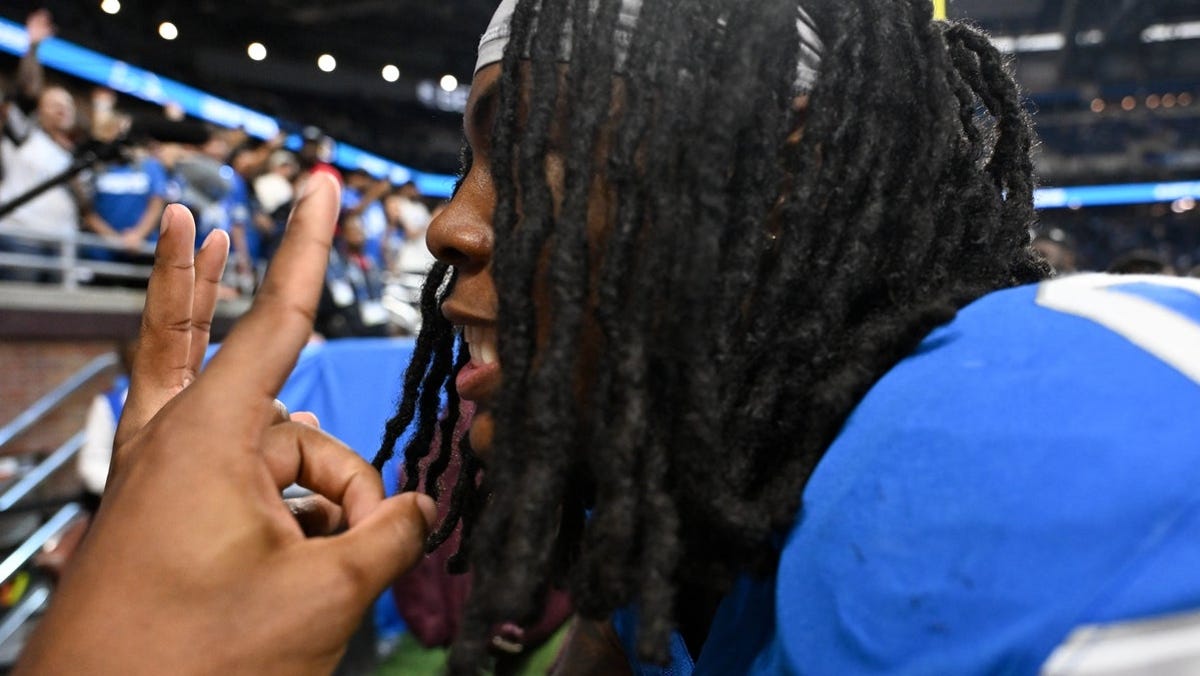 Jahmyr Gibbs player props odds, tips and betting trends for Week 3