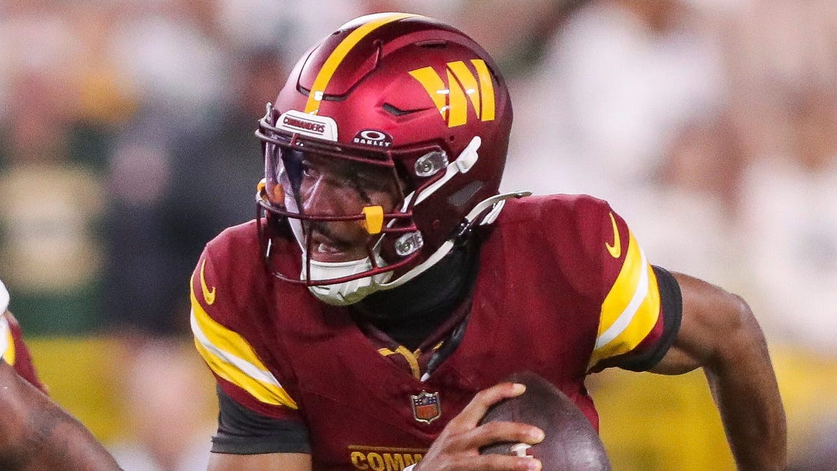 Commanders QB has knee sprain