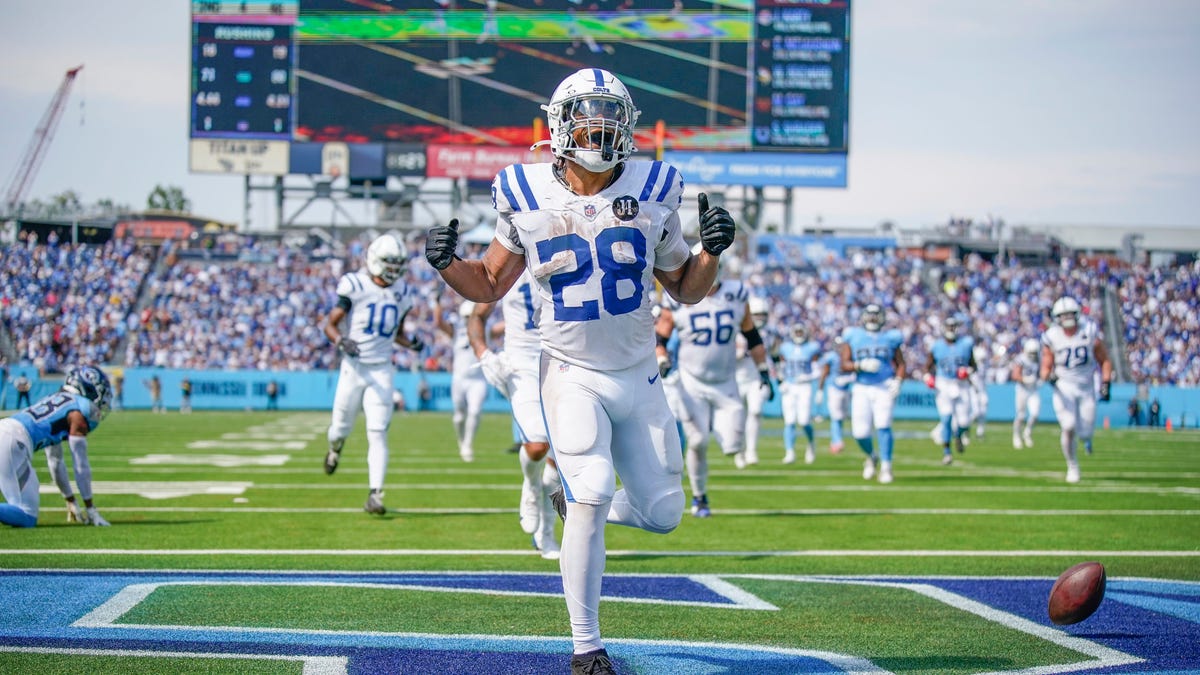 Eagles, Bills, 49ers, Colts among unbeaten