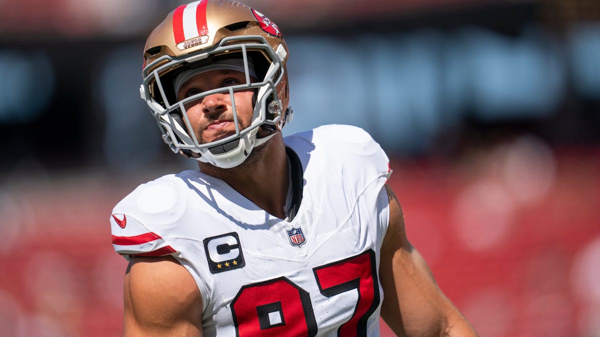 49ers star has torn ACL, out for season