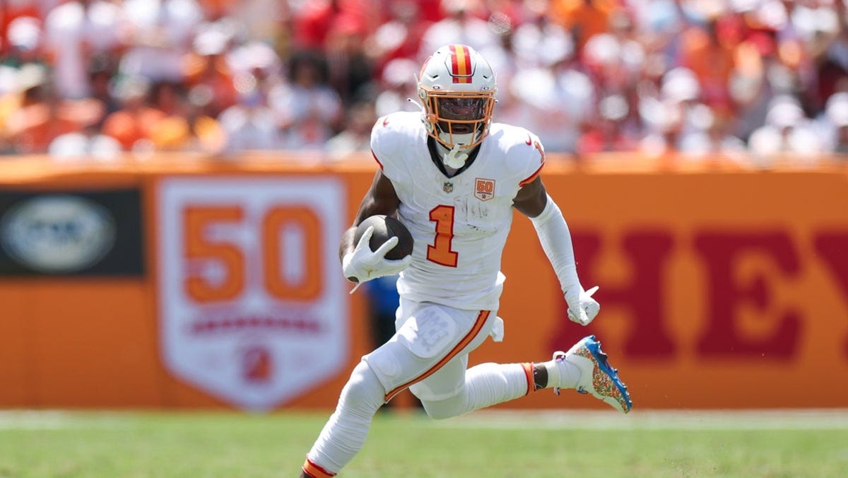 Rachaad White player props odds, tips and betting trends for Week 4