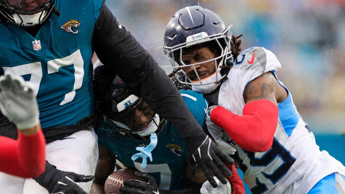 Jets acquire starter Jarvis Brownlee Jr. in a trade with the Titans