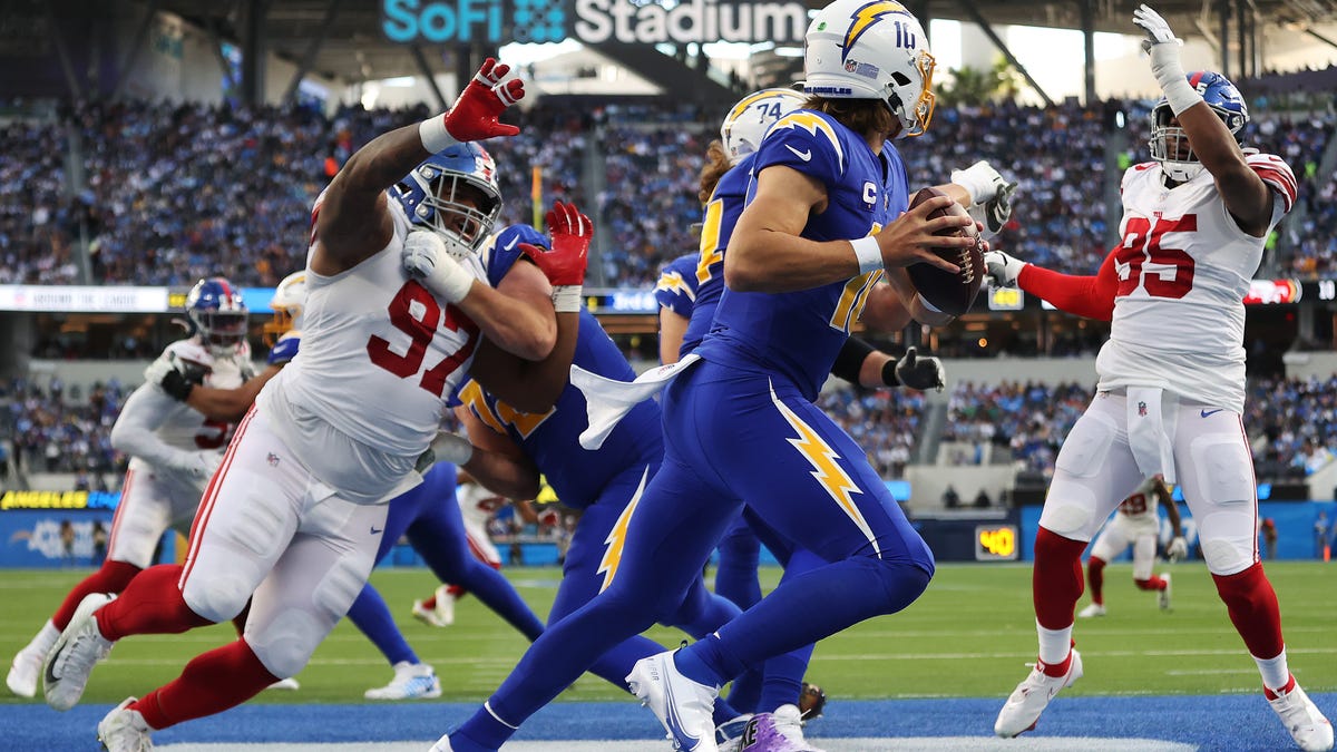 Where to watch Giants-Chargers NFL game today live: Time, schedule, stream