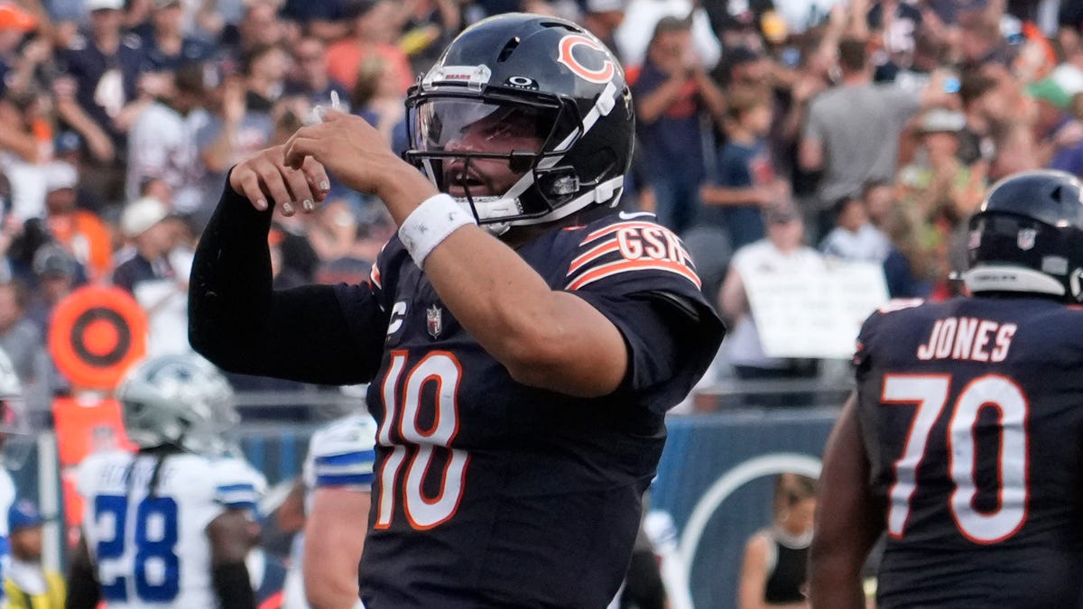 Bears at Raiders odds, picks and predictions