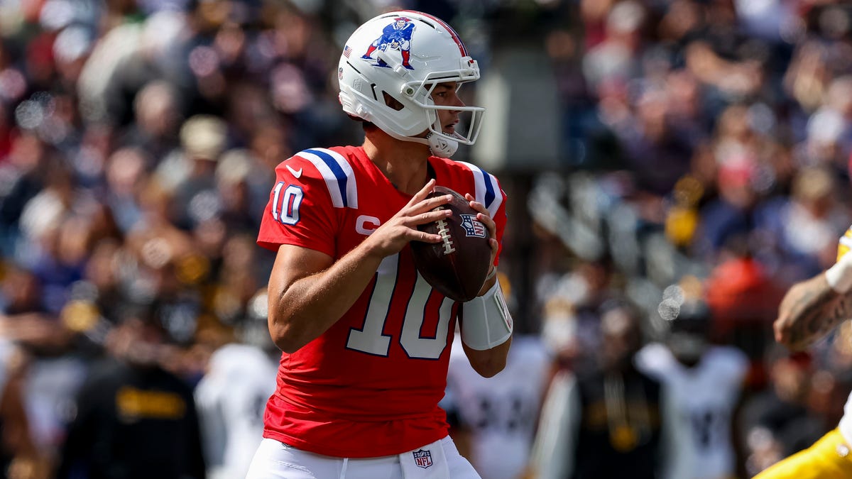 Panthers at Patriots odds, picks and predictions