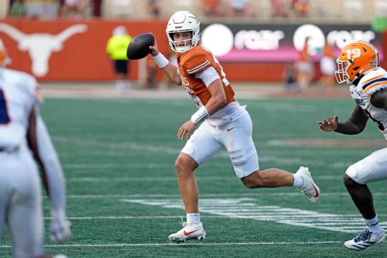 Texas Longhorns quarterback Arch Manning