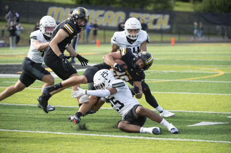 Huskies football hits the road looking for another win | News, Sports, Jobs