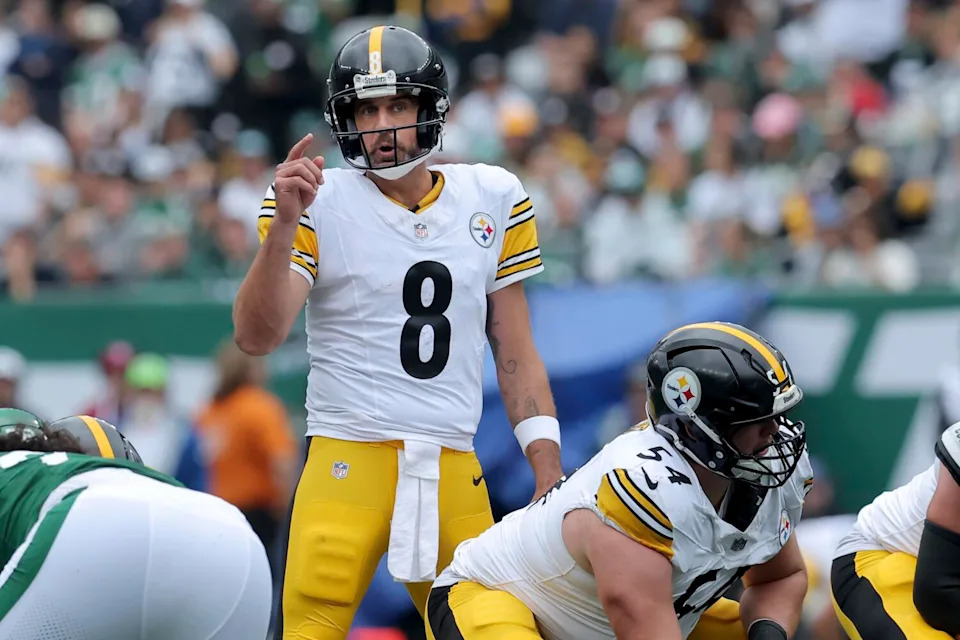 Pittsburgh Steelers quarterback Aaron Rodgers plays against the New York Jets on Sept. 7.
