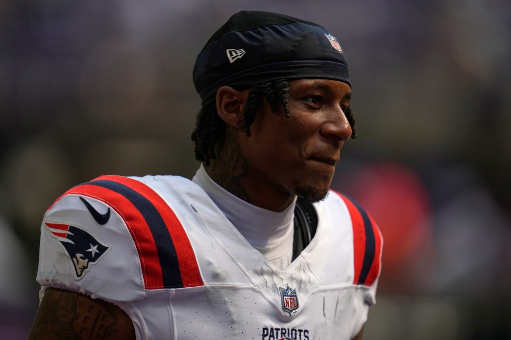 Patriots elevate two players, including 2025 draft pick