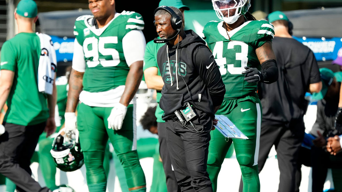 Jets' Aaron Glenn is finding positives ahead of Week 3 vs. Buccaneers
