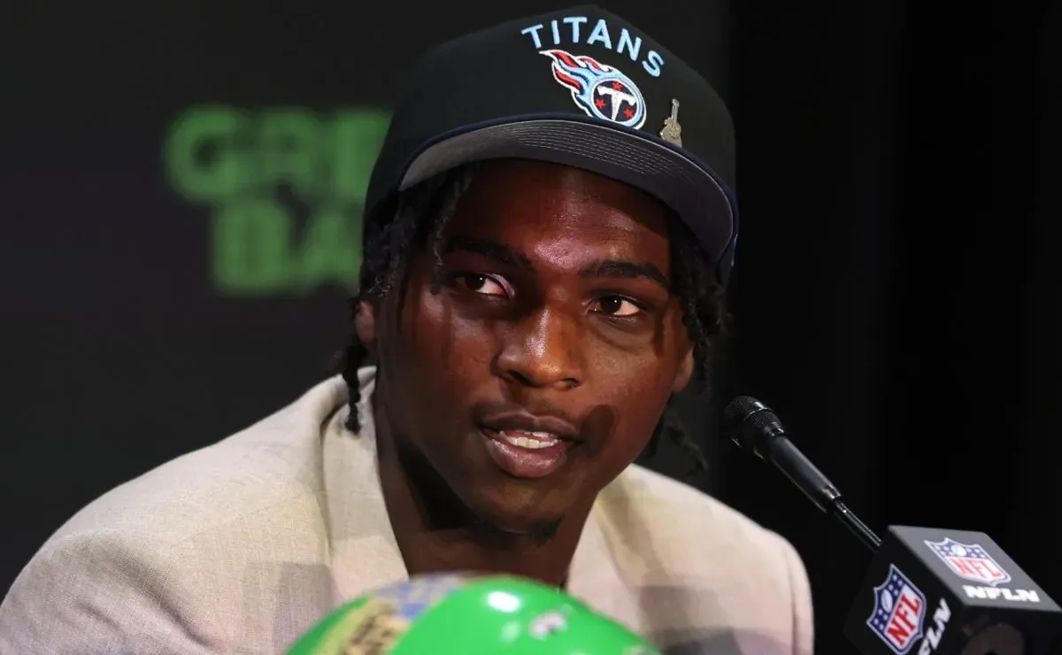 Cam Ward gets challenged by Colts LB ahead of divisional matchup