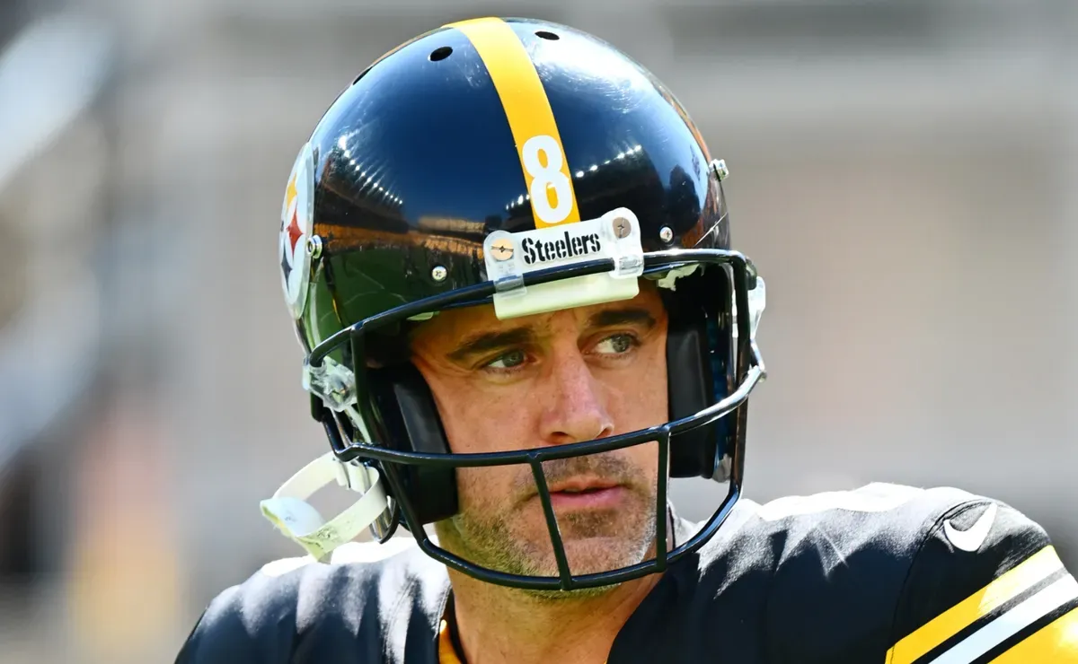 Mike Tomlin, Steelers reportedly set to take training wheels off Aaron Rodgers' rookie teammate