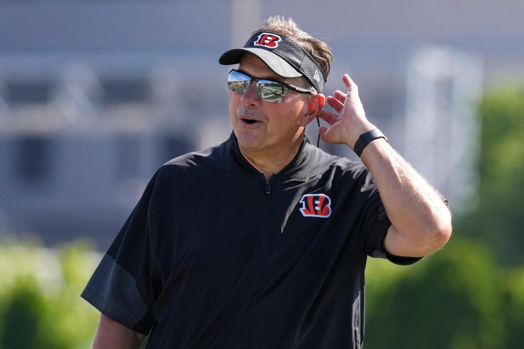 Bengals' Al Golden prepares for regular-season debut