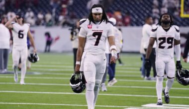 Houston Texans quarterback C.J. Stroud (7) walks off the field with the team after an NFL football game against the Tampa Bay Buccaneers Monday, Sept. 15, 2025, in Houston, Texas. (AP Photo/Eric Christian Smith)
