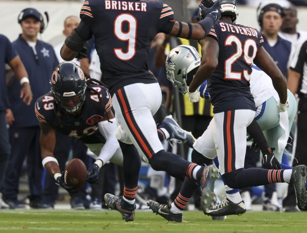 Chicago Bears middle linebacker Tremaine Edmunds (49) makes an interception...