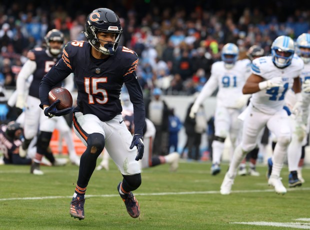 Bears wide receiver Rome Odunze (15) makes a reception in...