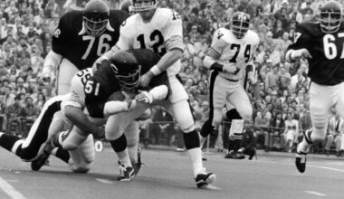 After five decades at Wrigley Field, Bears play first home game at Soldier Field