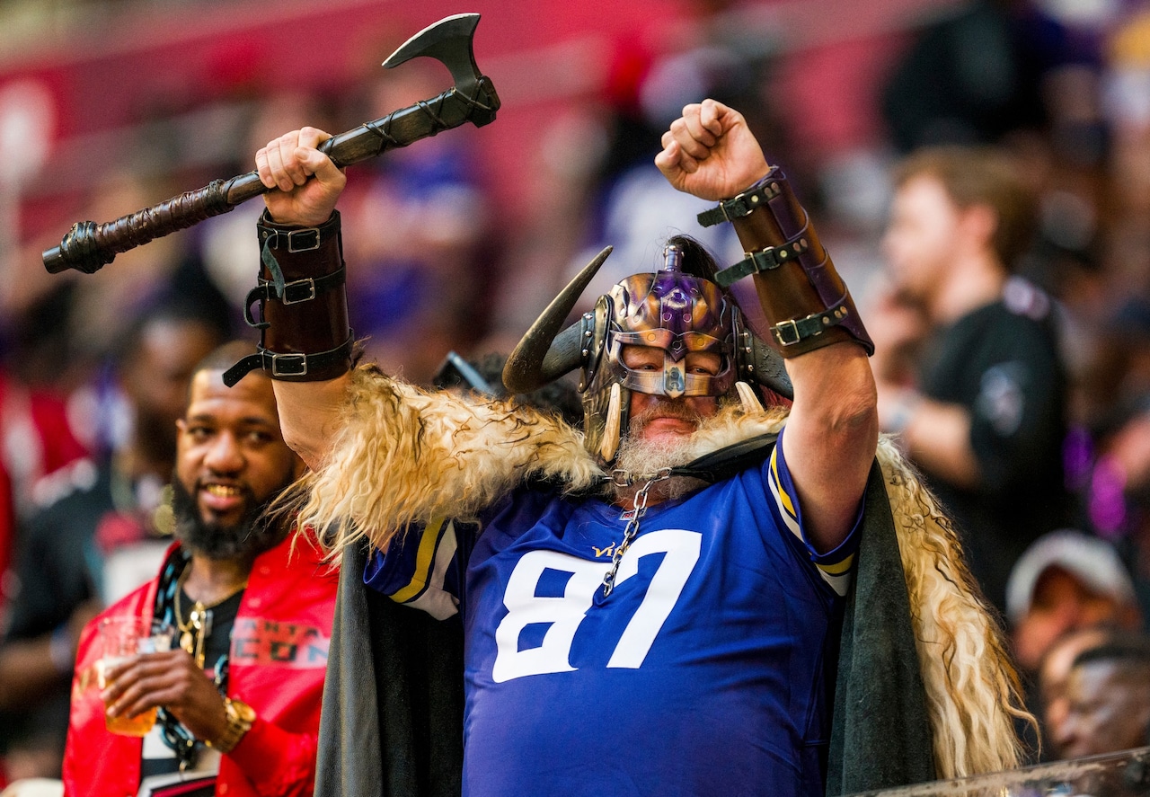 Where to watch Minnesota Vikings vs Atlanta Falcons streaming free tonight on Sunday Night Football; SNF kickoff time, TV channel, spread, odds, prediction