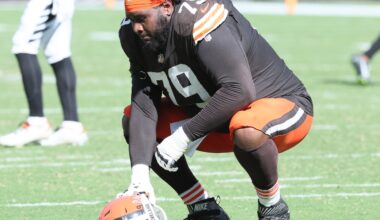 Browns offensive line already in crisis mode after just two games