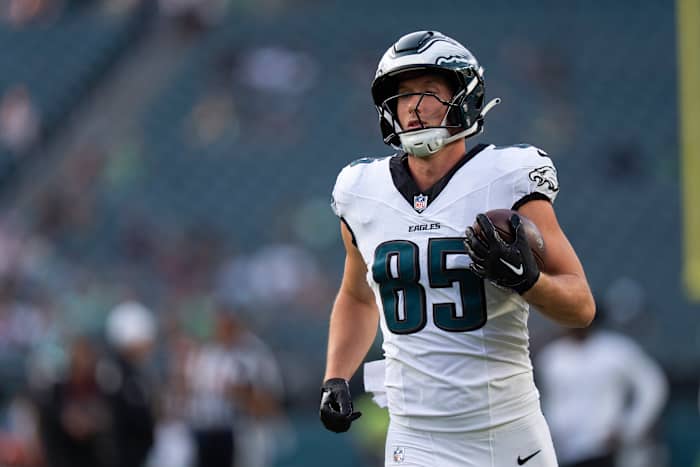 How Texans’ offense adapts to Cade Stover broken foot and Jake Andrews’ high-ankle sprain, promoting Harrison Bryant