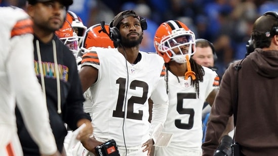 There is no evidence Sanders has missed practice or is not preparing. Ryan’s comments appeared personal and lacked basis.(Getty Images via AFP)