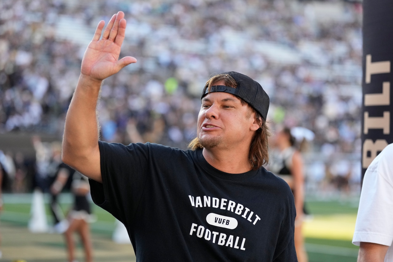 Free live streams of Utah State vs. Vanderbilt college football available of Fubo and Directv