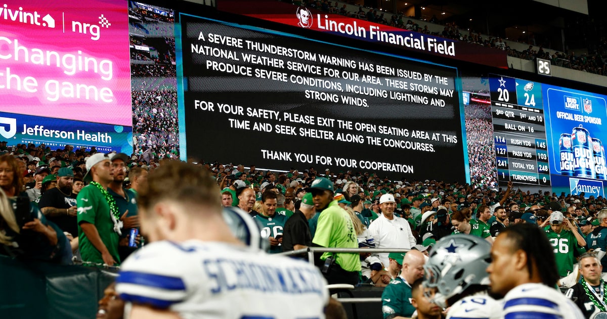 How Uncrustables saved the day during Philly weather delay