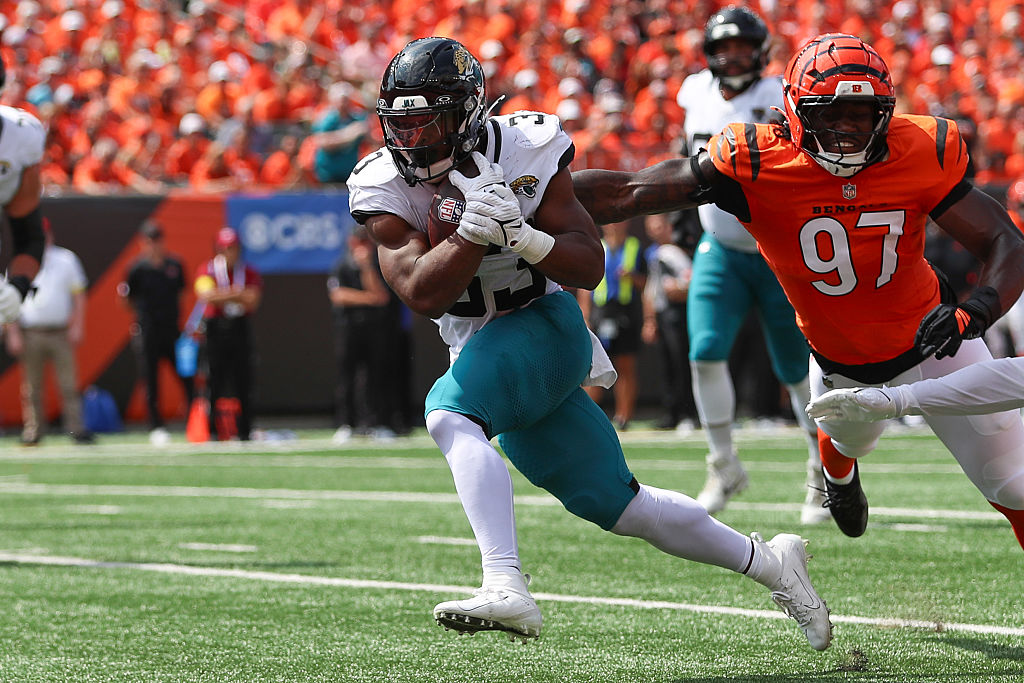 Will Bhayshul Tuten overtake Travis Etienne Jr. as the fantasy running back to own in Jacksonville?