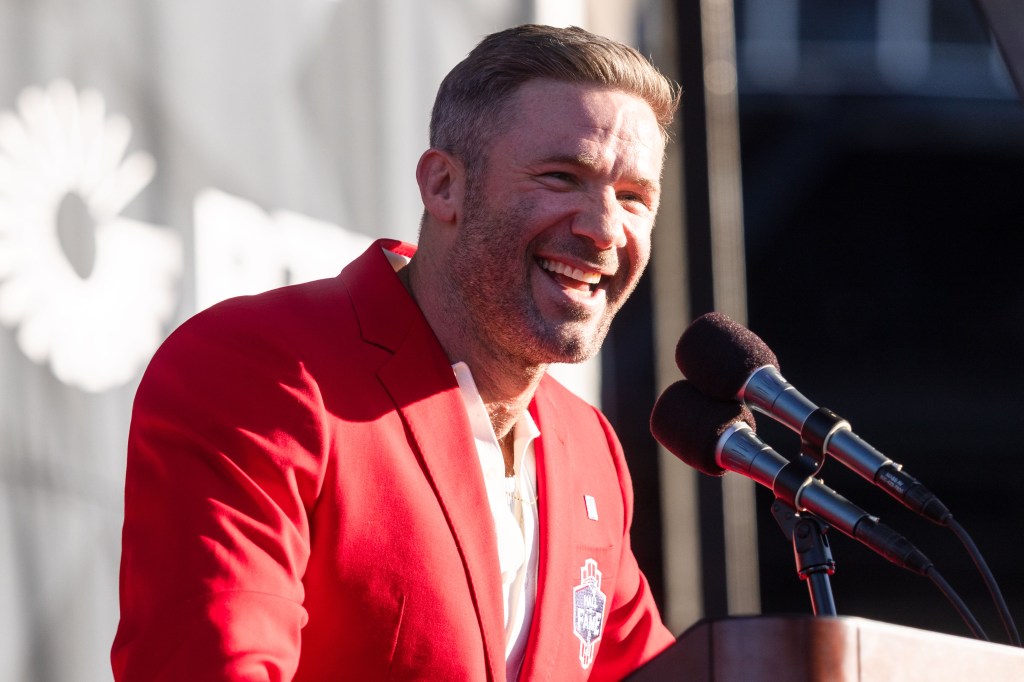 Julian Edelman and Bill Parcells inducted into Patriots Hall of Fame