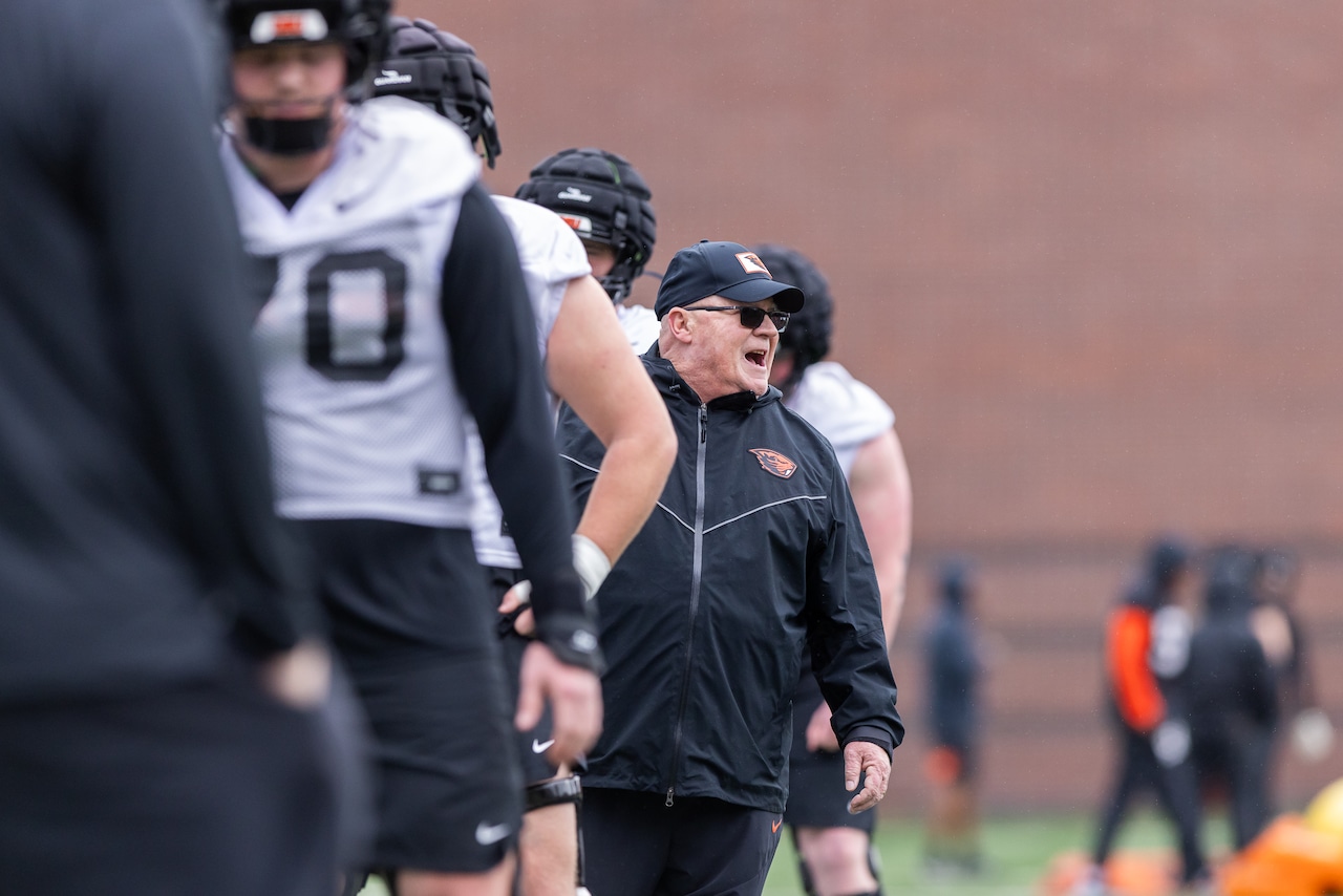 Oregon State’s Mike Cavanaugh has blunt words for Beavers’ struggling offensive line