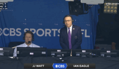 Ian Eagle makes light of height disparity with JJ Watt