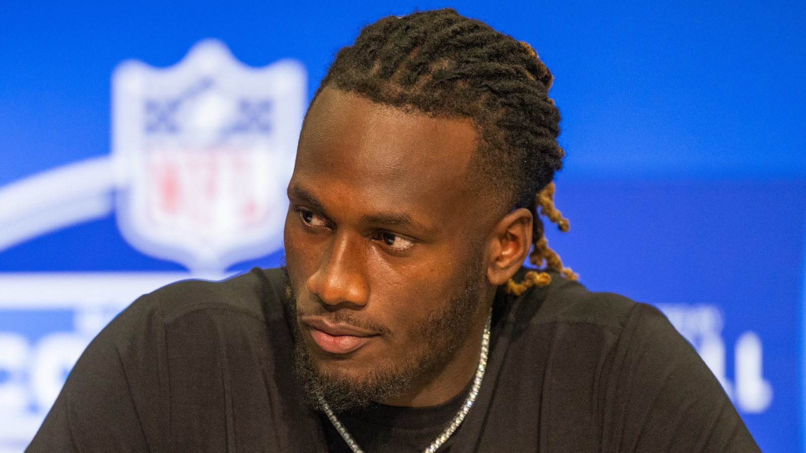 Joe Milton almost hurt a fan while playing catch