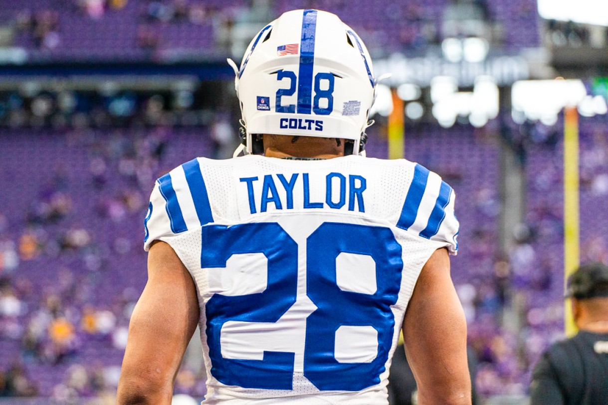 Jonathan Taylor is "Good" After Taking a Hit to his Neck in Week 1 - NFL News