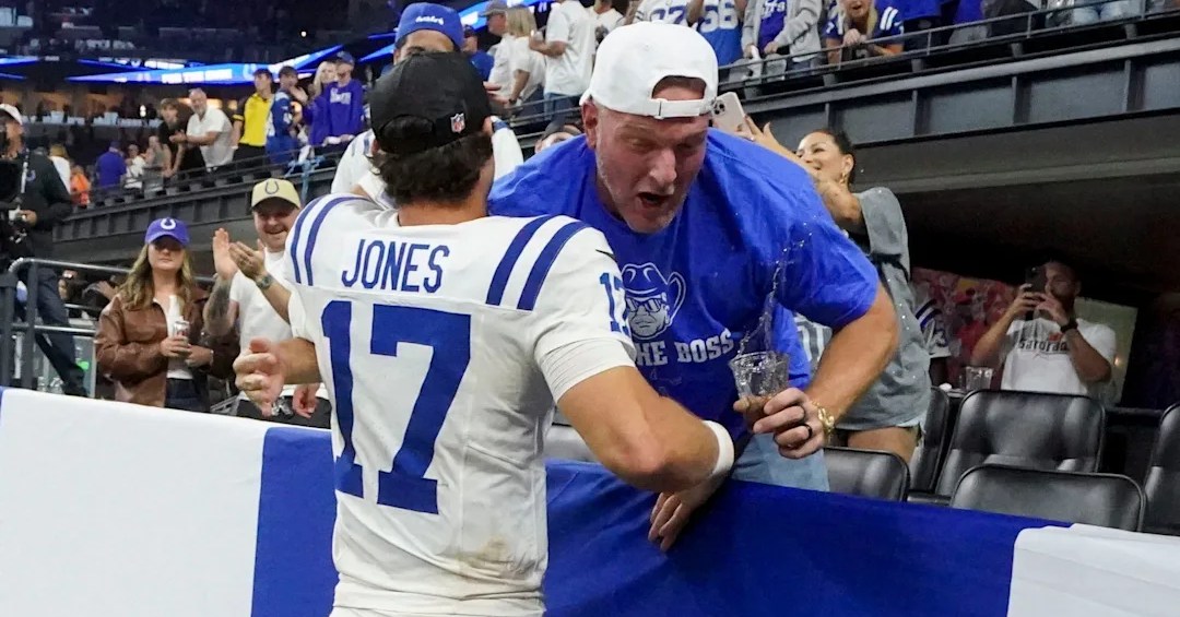 Should Colts fans, players, coaches and executives welcome Pat McAfee?