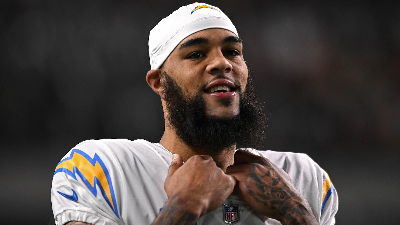 Keenan Allen has the craziest looking shoulders