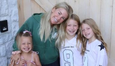 Kelly Stafford Details the ‘Hell’ of Taking 4 Daughters to Game in Philly