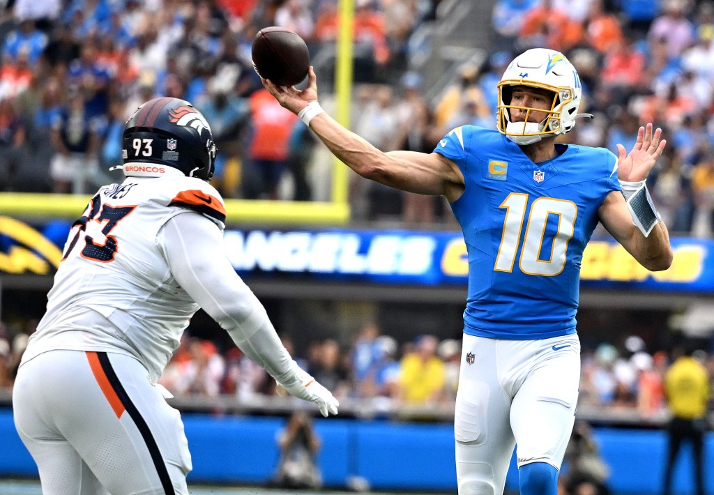 An impressive performance in many ways puts Chargers at 3-0 – Orange County Register