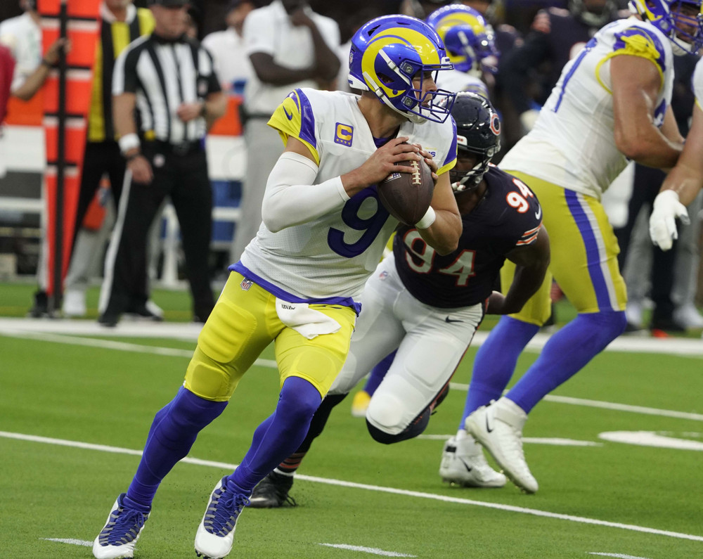 INGLEWOOD, CA - SEPTEMBER 12: Matthew Stafford #9 of the Rams during an NFL game between the Chicago Bears and the Los Angeles Rams on September 12, 2021, at SoFi Stadium in Inglewood, CA. (Photo by Icon Sportswire)
