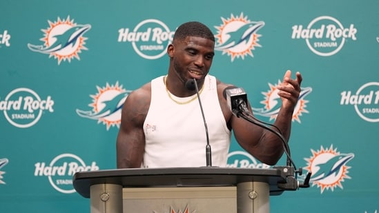 Trade rumors swirl as Tyreek Hill linked to Steelers, but Dolphins say no offers(AP)