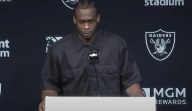 Raiders' Geno Smith vows to rebound from 3 INT night, loss to Chargers