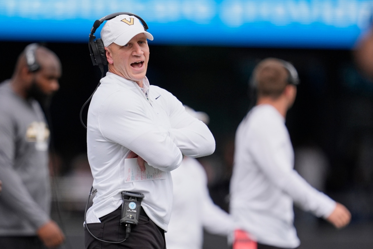 Utah St Vanderbilt Football