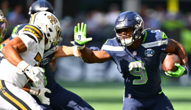 Seattle Seahawks Kenneth Walker III carry New Orleans Saints 2025...