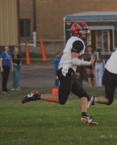 Area football roundup: GFW runs by MCW | News, Sports, Jobs