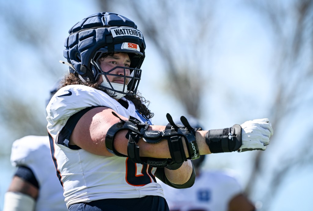 Broncos' Luke Wattenberg unheralded middle man on top offensive line