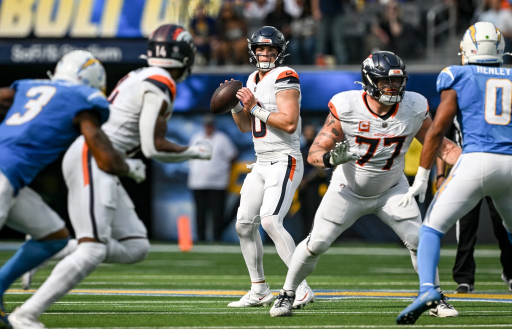 Breaking down every Bo Nix rep from Broncos' Week 3 loss to Chargers